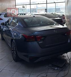 نيسان ألتيما